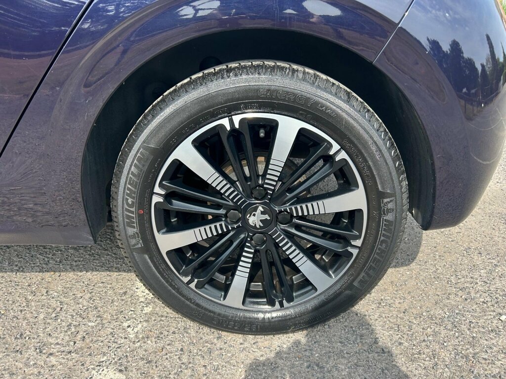 Peugeot 208  Black #38