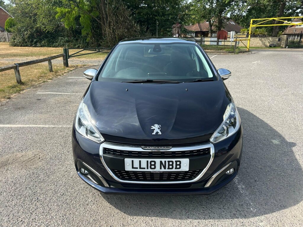 Peugeot 208  Black #7