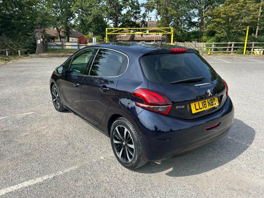 Peugeot 208  Black #13