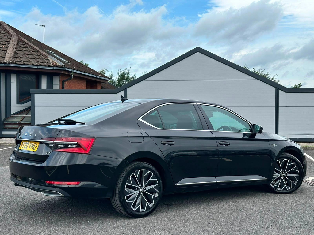 Skoda Superb 2.0 Tsi 190Ps Laurin Klement Dsg Estate Red #20