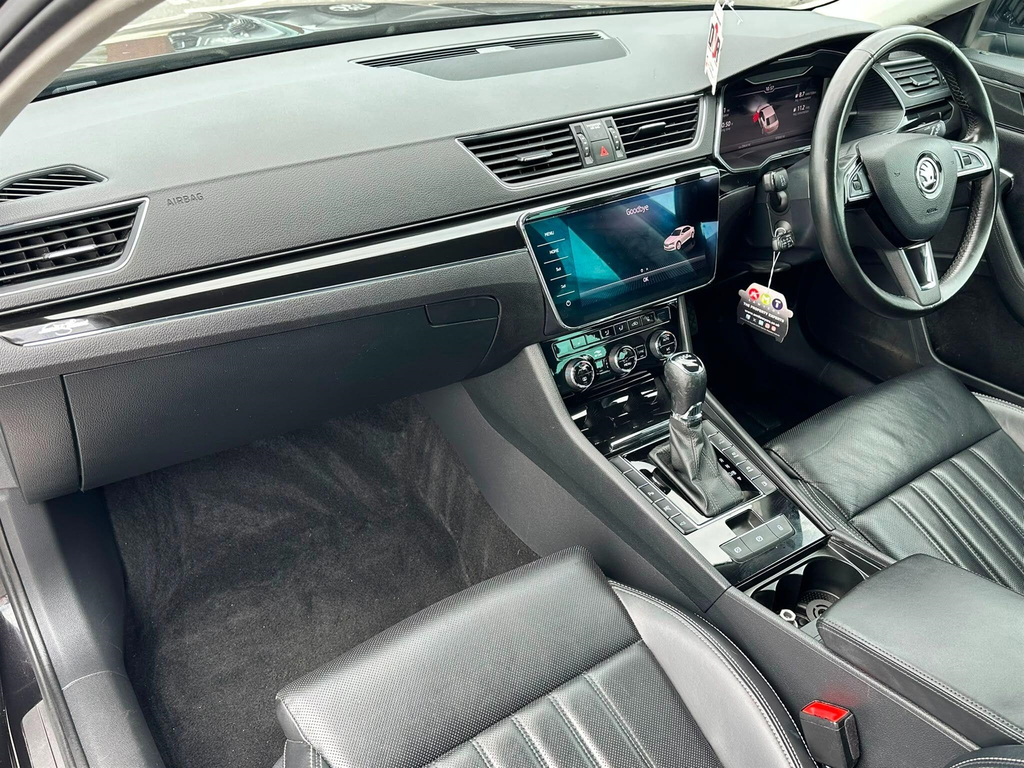 Skoda Superb 2.0 Tsi 190Ps Laurin Klement Dsg Estate Red #30