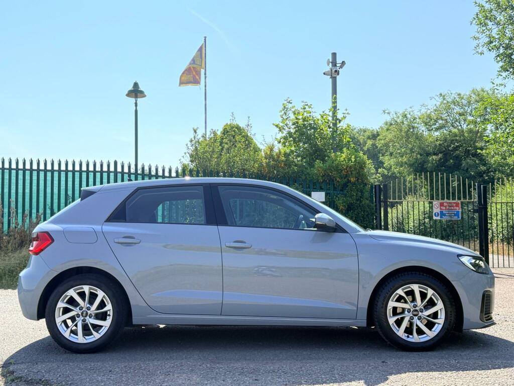 Audi A1 1.0 Tfsi 25 Sport Sportback Euro 6 Ss OW70NFT Grey #4