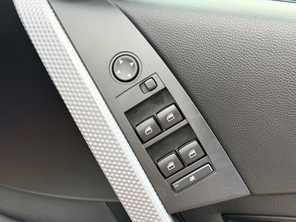 BMW 5 Series 523I Se Blue #44