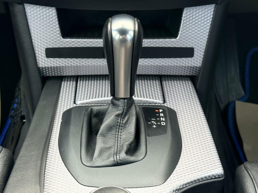 BMW 5 Series 523I Se Blue #40