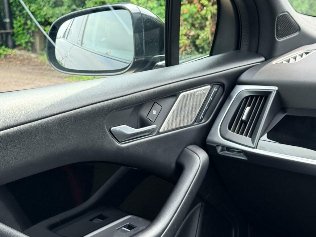 Jaguar I-Pace Se White #41
