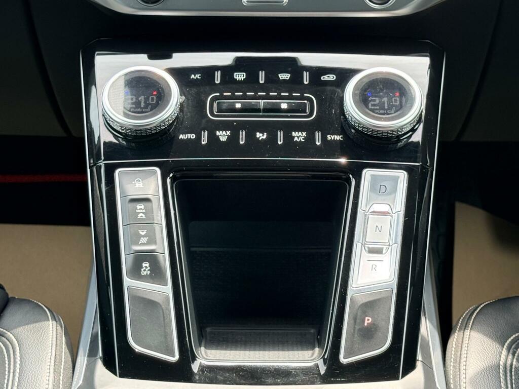 Jaguar I-Pace Se White #40