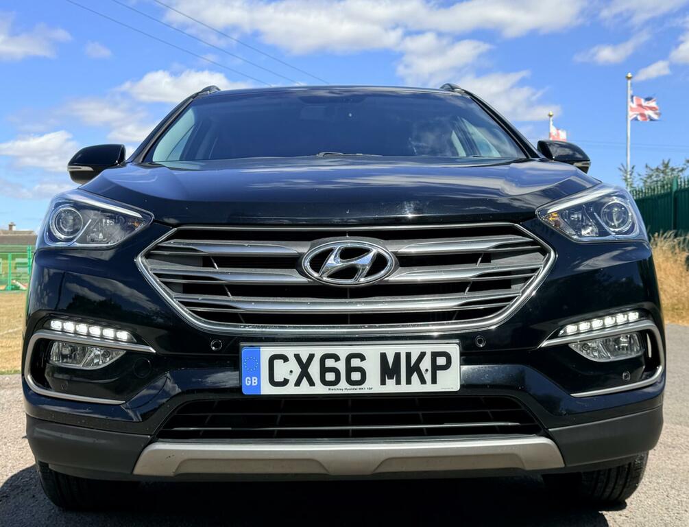 Hyundai Santa Fe 2.2 Crdi Blue Drive Premium 4Wd Euro 6 Ss CX66MKP Black #2