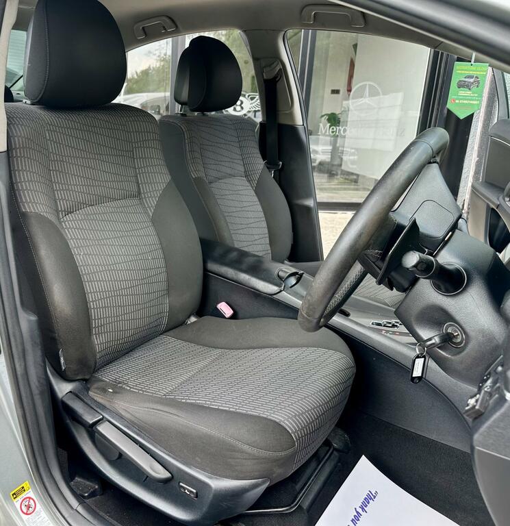 Toyota Avensis 1.8 V-matic Tr Saloon Euro 4 14 Black #12
