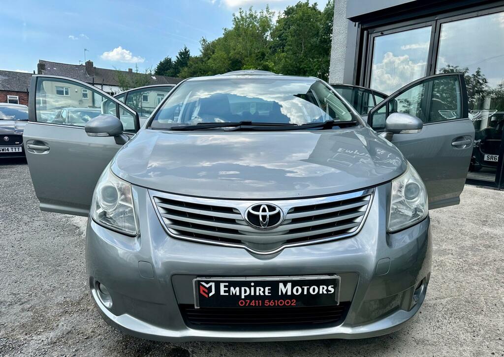 Toyota Avensis Tr Grey #2