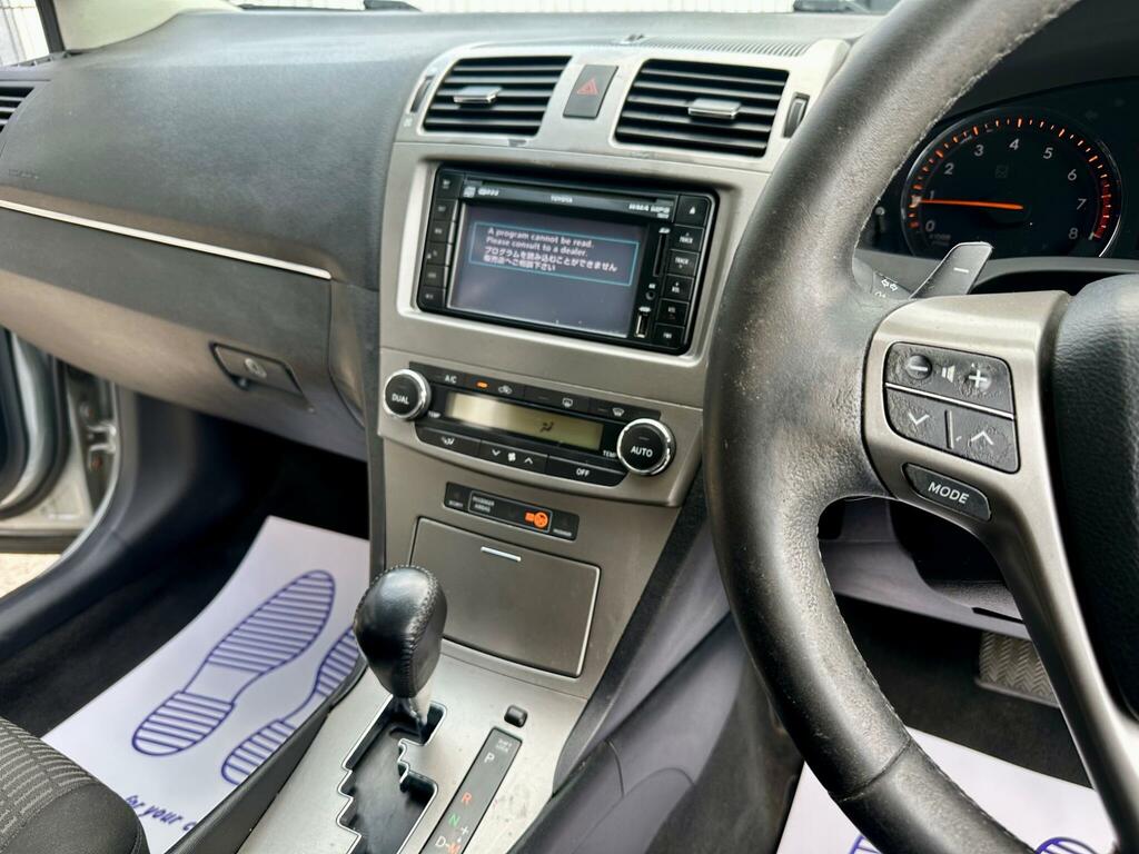 Toyota Avensis 1.8 V-matic Tr Saloon Euro 4 14 Black #26