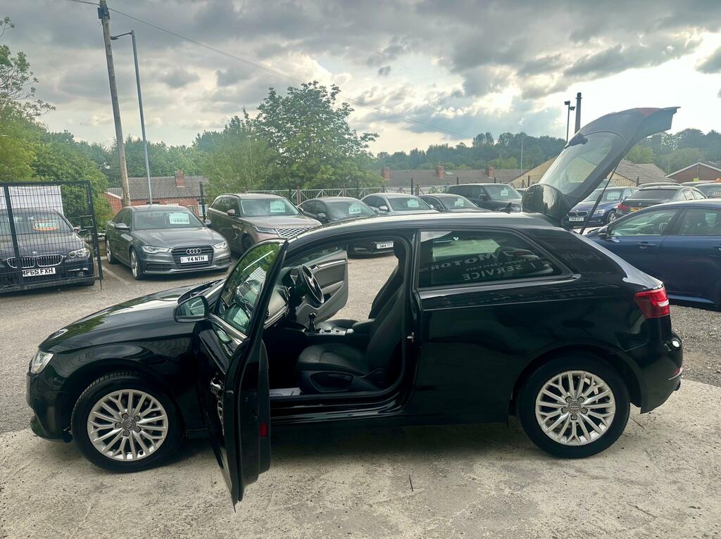 Audi A3 Se Technik Black #4