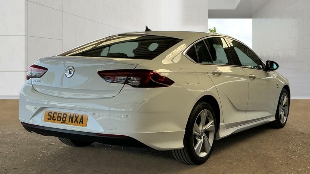 Vauxhall Insignia 2.0 Turbo D Blueinjection Sri VX Line Nav White #4