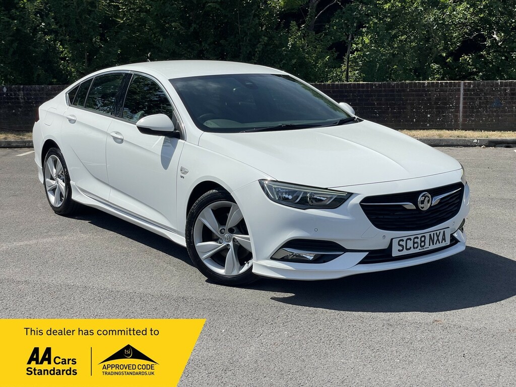 Vauxhall Insignia Hatchback 2.0 Turbo D Blueinjection Sri VX Line Na White