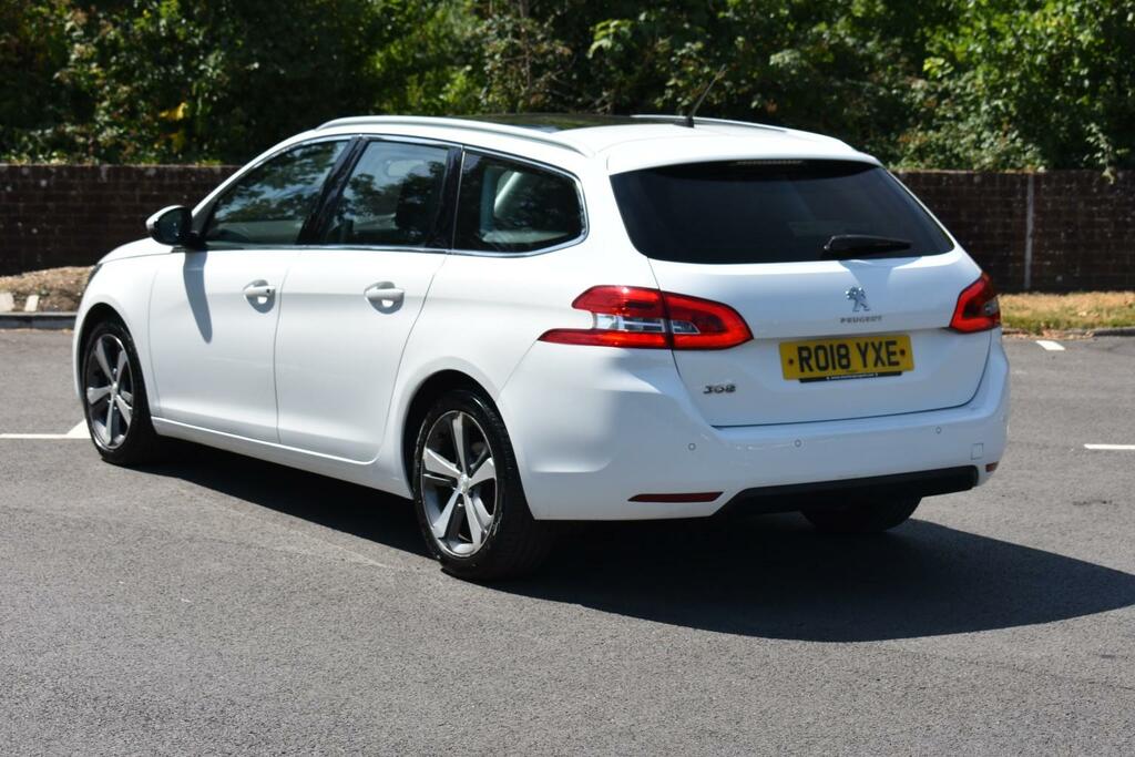 Peugeot 308 SW Estate 1.2 Puretech Allure 201818 White #4