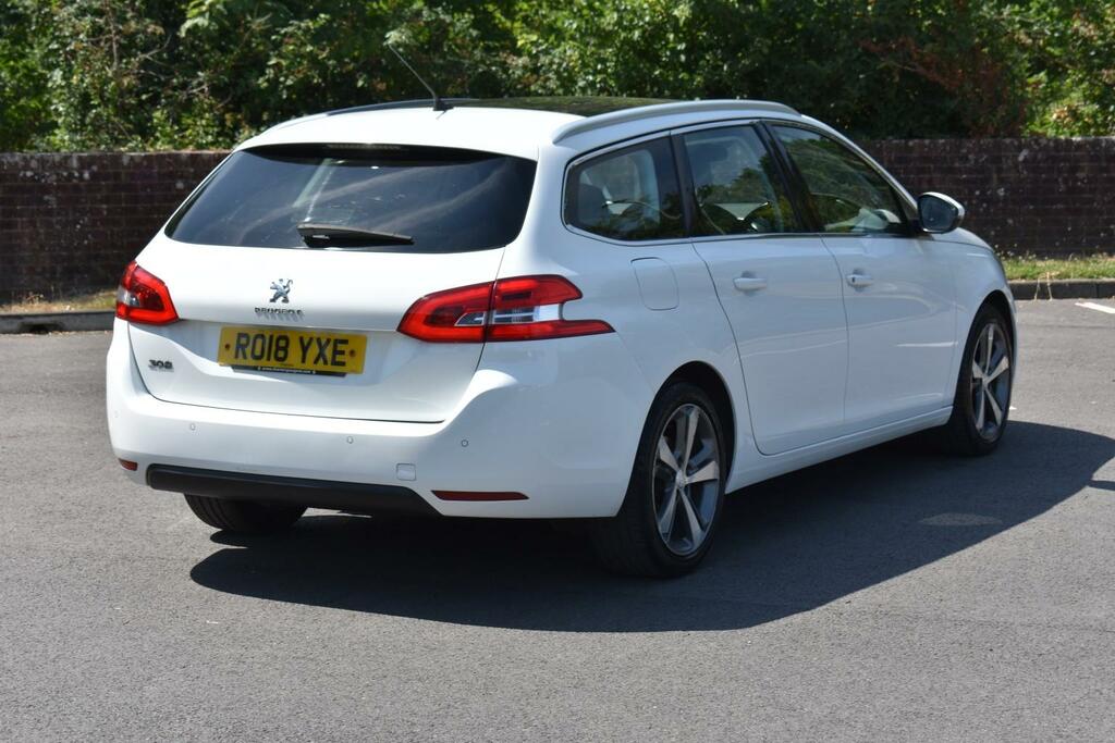 Peugeot 308 SW Estate 1.2 Puretech Allure 201818 White #3