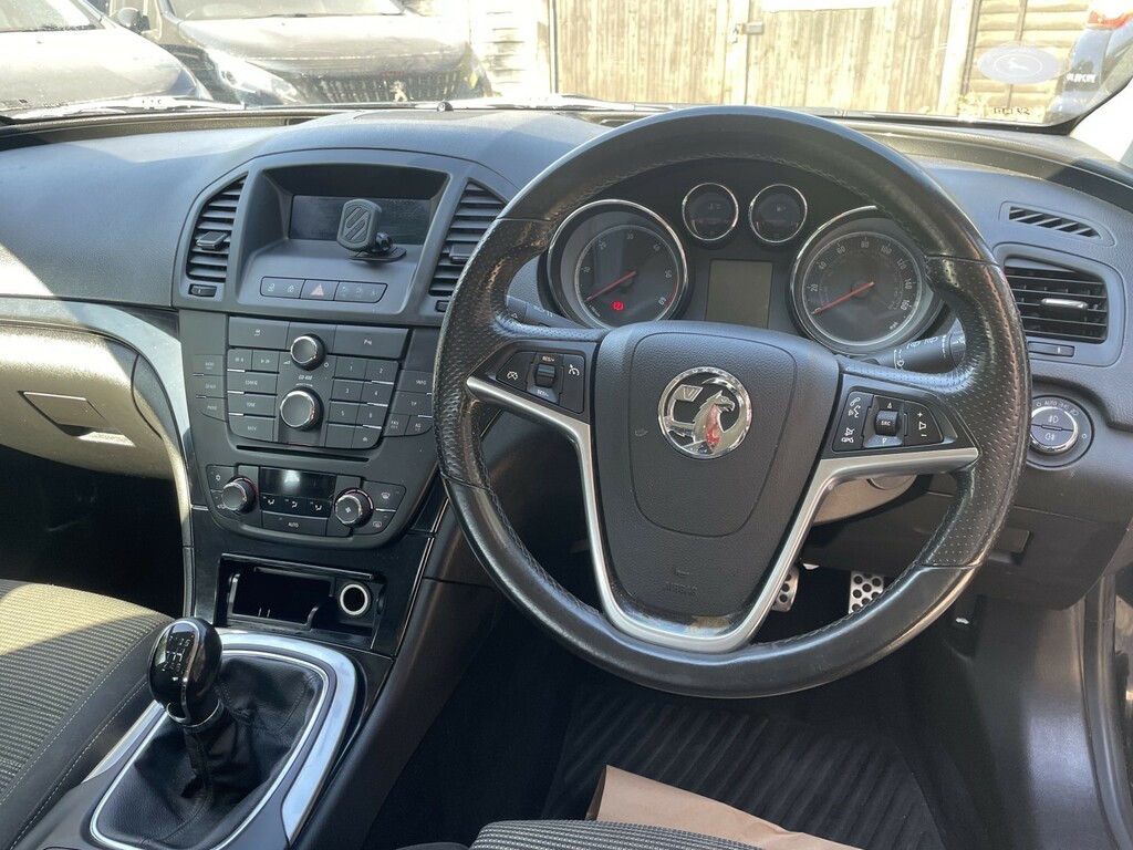 Vauxhall Insignia Hatchback White #11