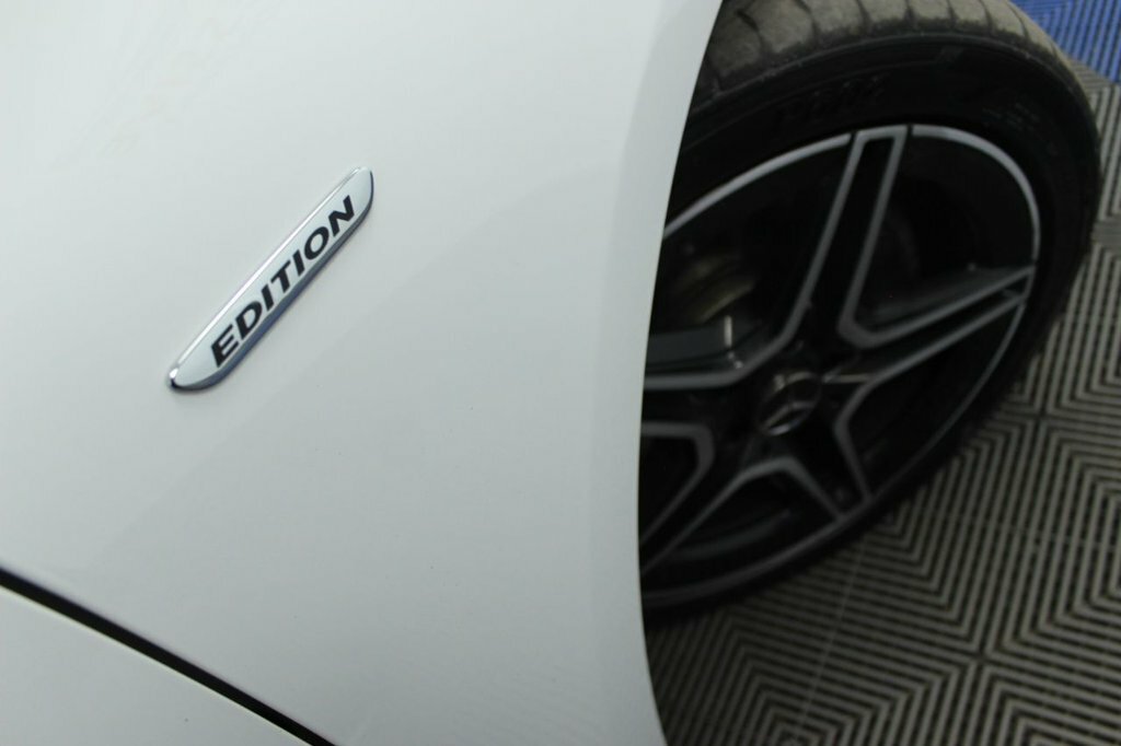 Mercedes-Benz B Class 2L Amg Line Edition White #4