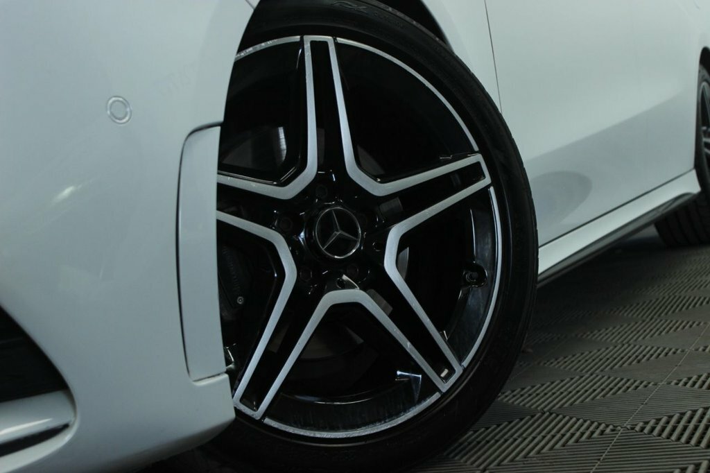 Mercedes-Benz B Class 2L Amg Line Edition White #2