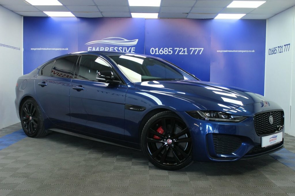 Jaguar XE 2L R-dynamic Black Blue