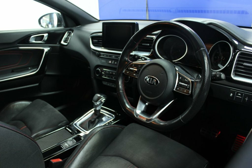 Kia Proceed 1.6L Gt White #5