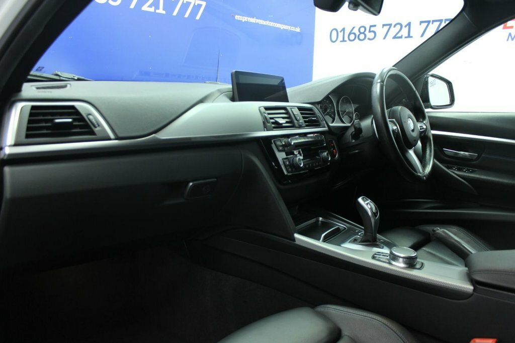 BMW 3 Series 2L M Sport Shadow Edition BU68EJZ White #6