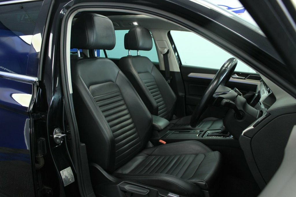Volkswagen Passat 1.4L Gte Advance PL18WSF Black #6