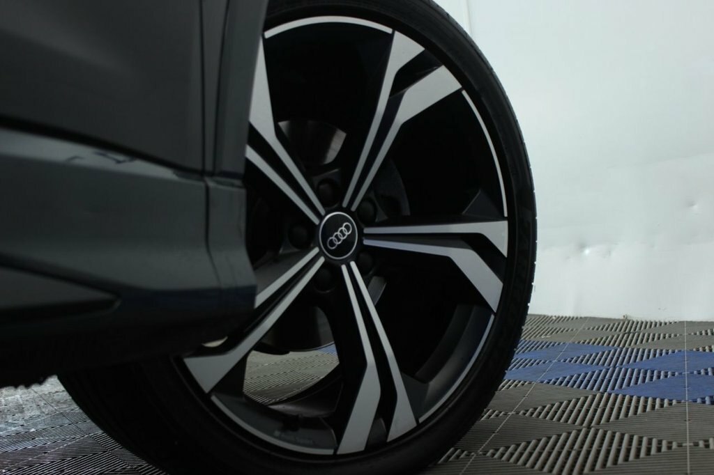 Audi Q3 1.5L Edition 1 KR70MVS Black #3