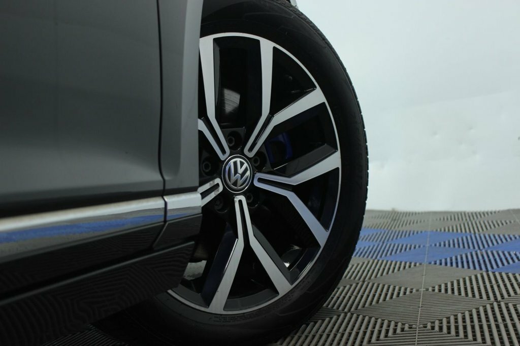 Volkswagen Passat 1.4L Gte Grey #4