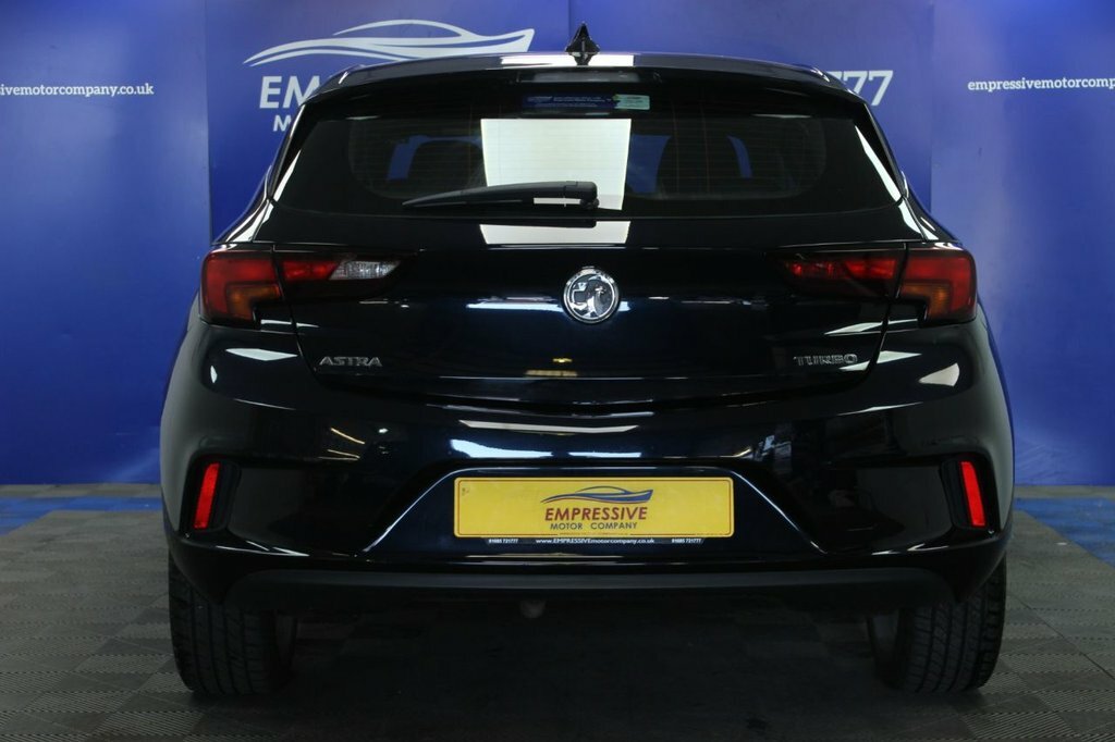 Vauxhall Astra Sri Red #9