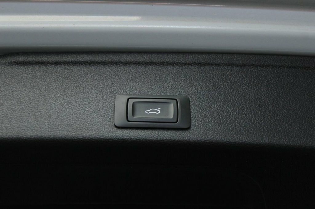 Audi A4 Avant Black Edition Grey #8