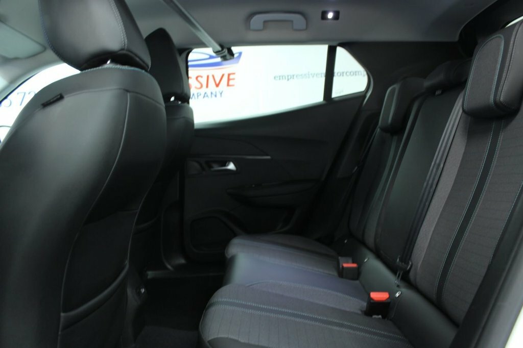 Peugeot 2008 1.5L Allure AYZ8046 White #6
