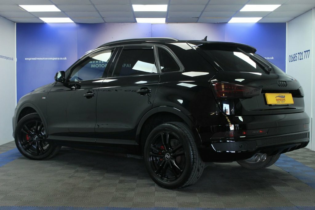 Audi Q3 2L S Line Edition Black #4