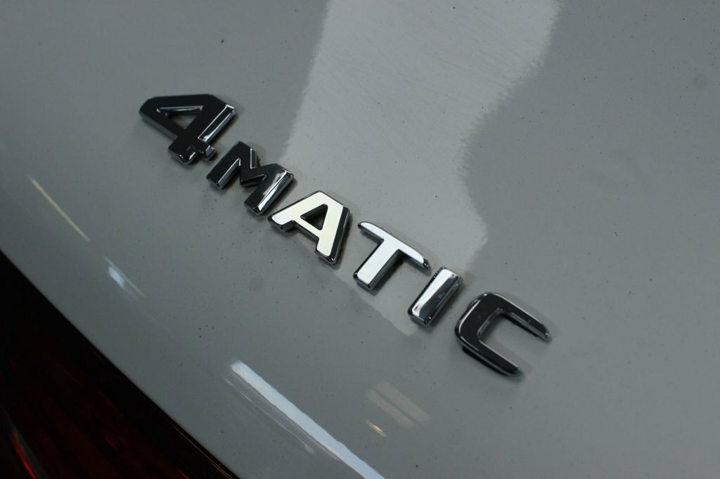 Mercedes-Benz GLC Class 2.1L Glc 220 D 4Matic Amg Line Premium White #3