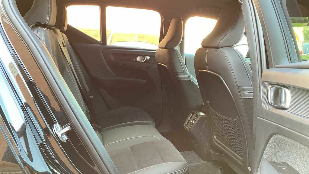 Volvo XC40 Plus, B3 Mild Hybrid, Dark LO75CUV Black #6
