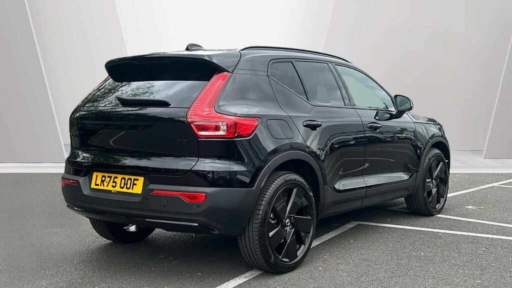 Volvo XC40 Black Edition Plus, B3 Mild Hybrid, LR75OOF Black #2