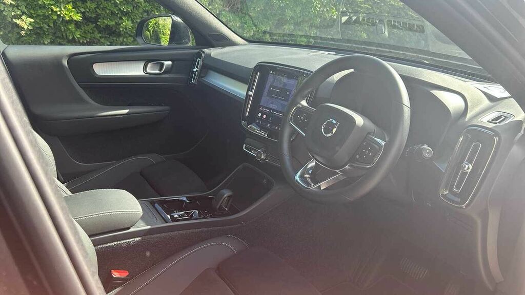 Volvo XC40 Black Edition Plus, B4 Mild Hybrid, RO75LTN Black #4