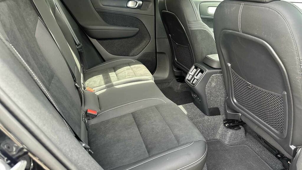 Volvo XC40 Black Edition Plus, B3 Mild Hybrid, MJ75JFZ Black #6