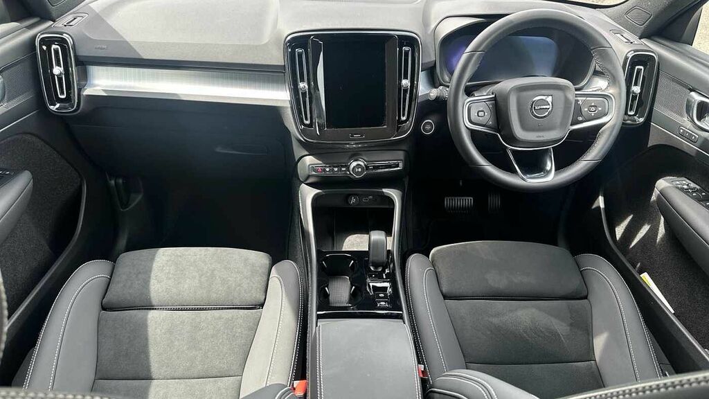 Volvo XC40 Black Edition Plus, B3 Mild Hybrid, MJ75JFZ Black #5