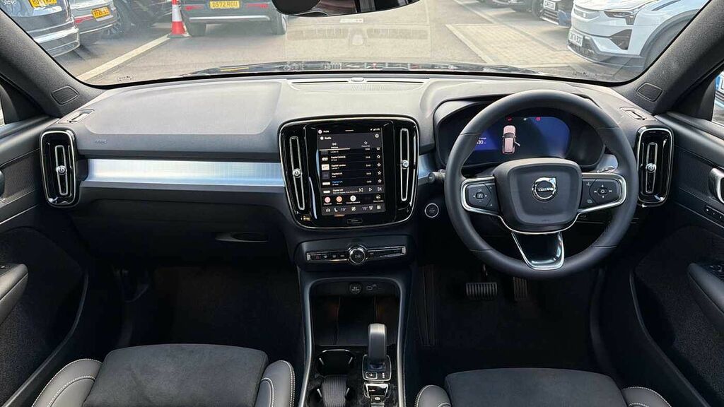 Volvo XC40 Plus, B4 Mild Hybrid, Dark LL26KZO Black #5