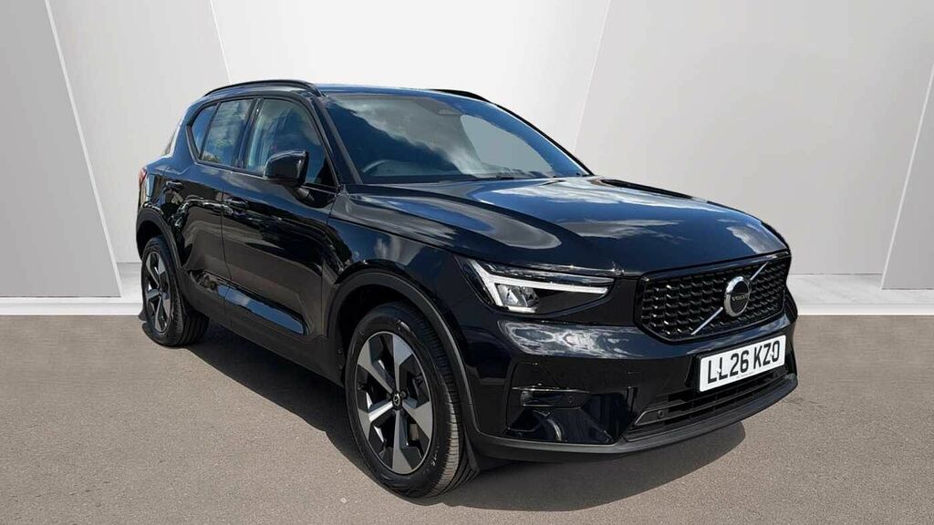 Volvo XC40 Plus, B4 Mild Hybrid, Dark Black