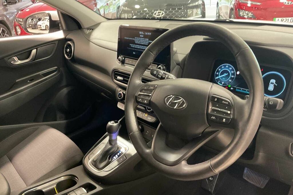 Hyundai Kona 1.6 Gdi Hybrid Premium Dct HG22CRK White #6