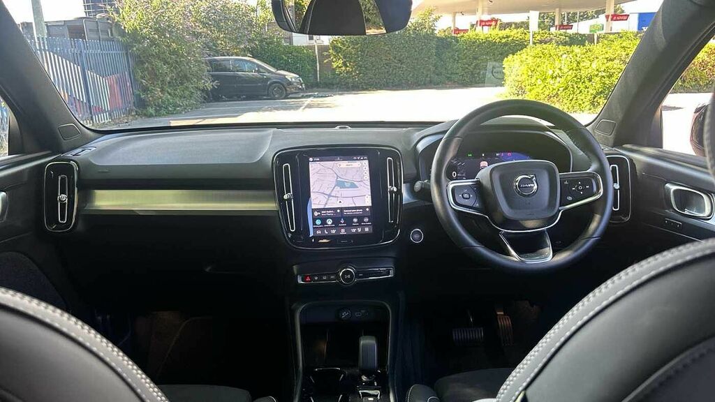 Volvo XC40 Plus, B3 Mild Hybrid, Dark RV75UZO Black #5