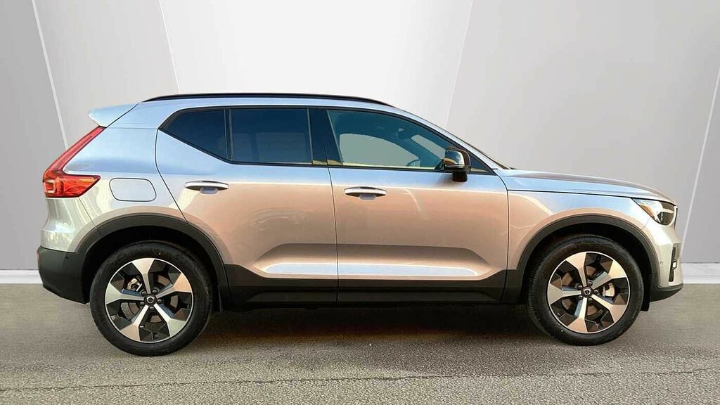 Volvo XC40 Plus, B4 Mild Hybrid, Dark LR26GCX Silver #3