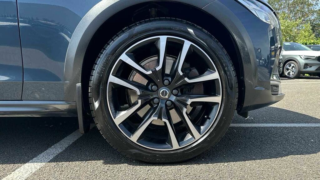 Volvo V90 Cross Country B5 D Awd Driver Assistance, Heated Seats, Rear Grey #9