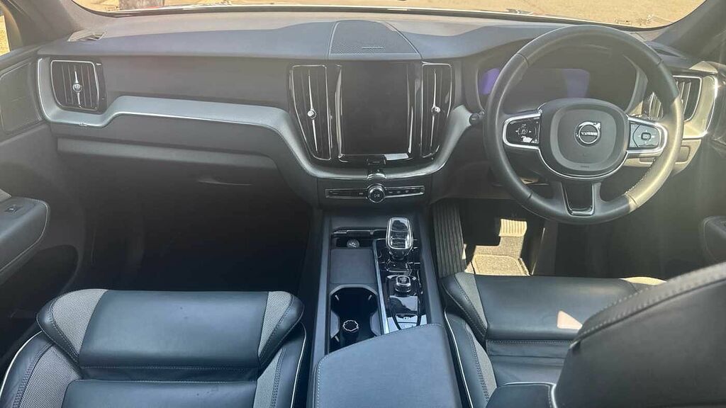 Volvo XC60 Plus, B4 Awd Mild Hybrid, Dark KE23OOC #4