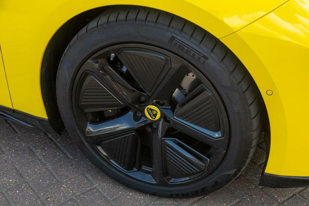Lotus Emeya 450Kw 600 Gt Se 102Kwh Saloon SG26AZZ White #20