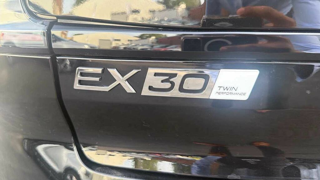 Volvo EX30 Volvo Ex30 Estate 315Kw Twin Motor Performance Plu Black #34