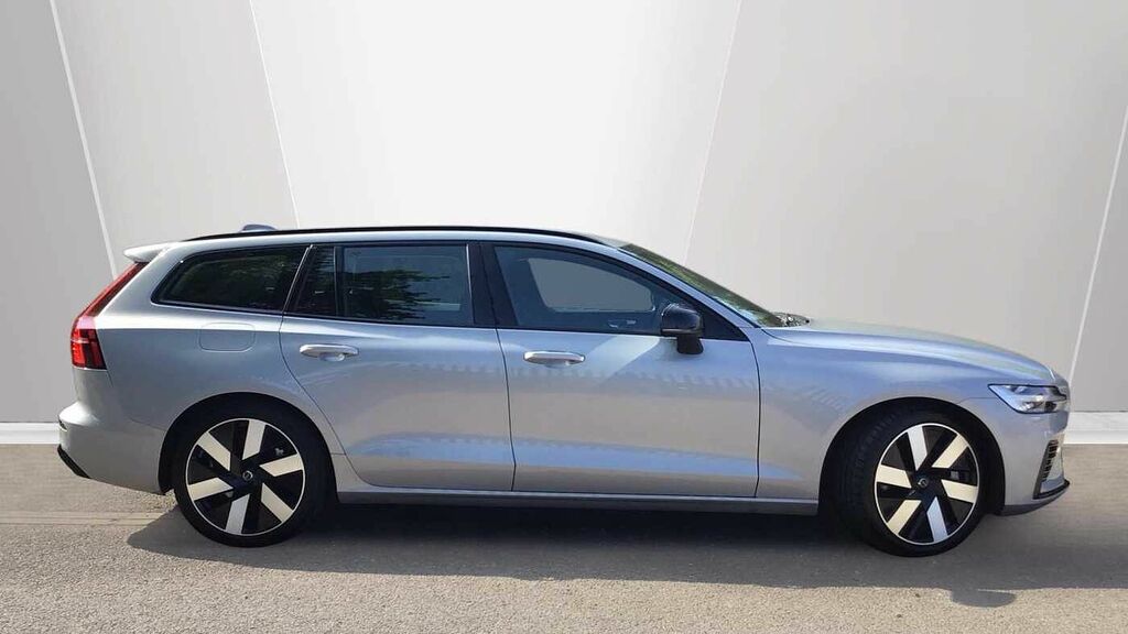 Volvo V60 Plus, T6 Awd Plug-in Hybrid, Dark RJ25GYT Silver #3