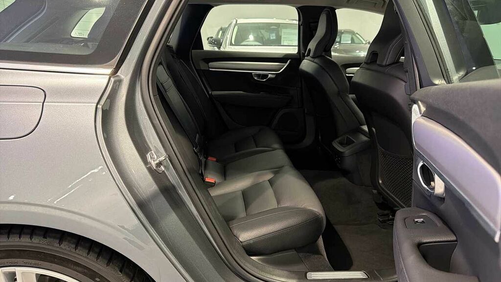 Volvo V90 D4 Momentum Plus Grey #6