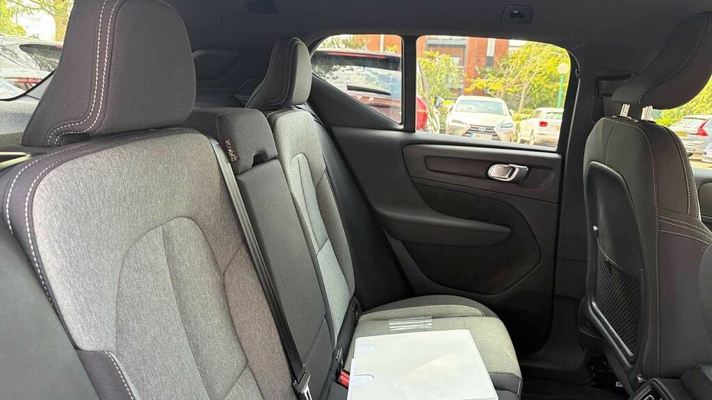 Volvo XC40 Core, B3 Mild Hybrid, YA24EZR Grey #6